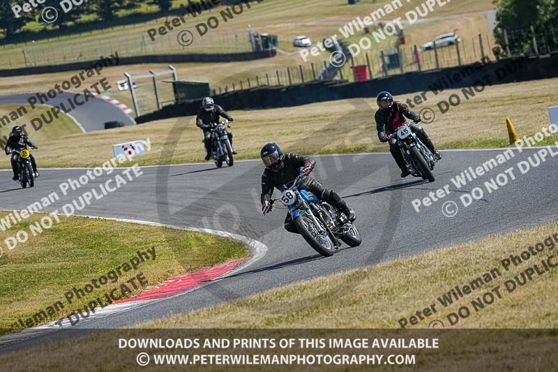 cadwell park;cadwell park photographs;cadwell trackday photographs;enduro digital images;event digital images;eventdigitalimages;peter wileman photography;racing digital images;trackday digital images;trackday photos